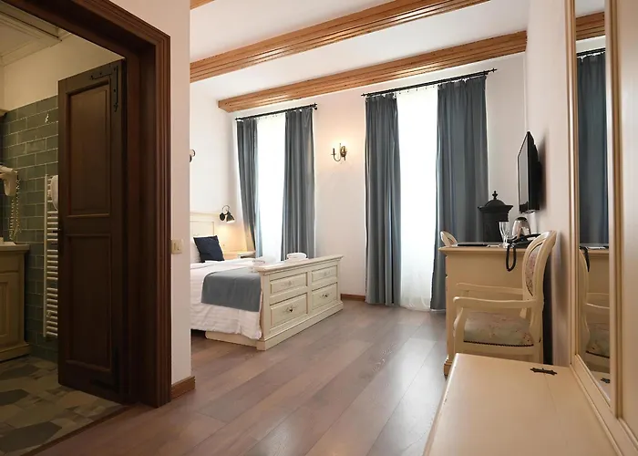 Casa Chitic Hotels